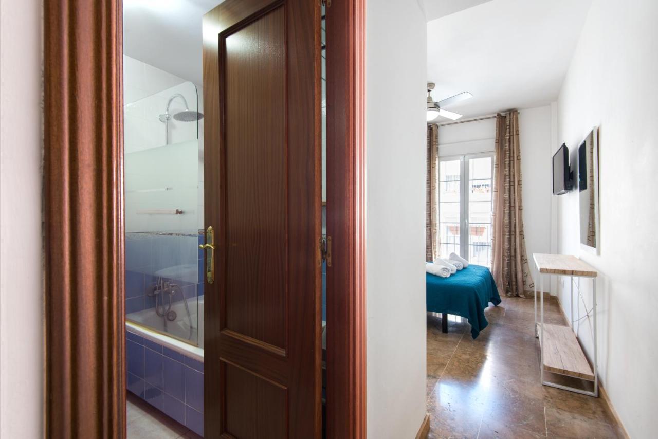 Center Apartment 2Bed 2B Aircon Wif And Parking Free Малага Экстерьер фото
