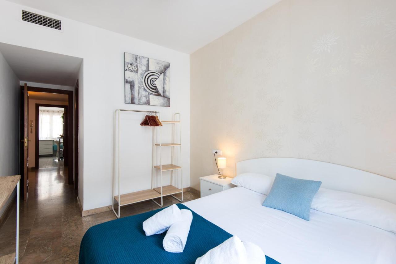 Center Apartment 2Bed 2B Aircon Wif And Parking Free Малага Экстерьер фото